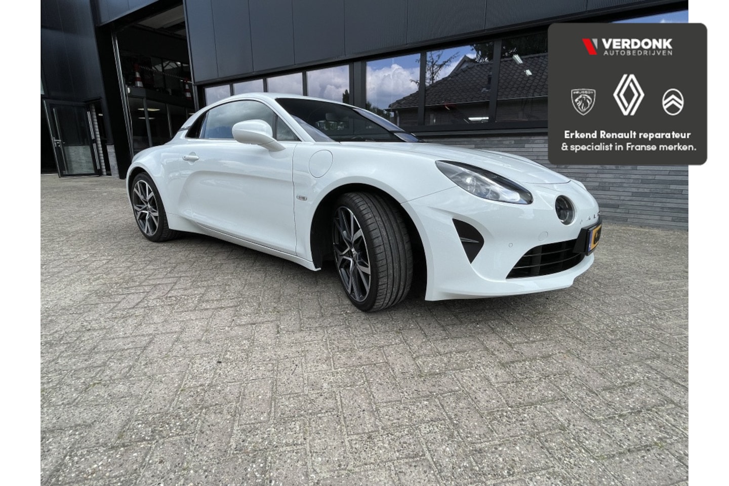 Alpine A110 - 1.8 TURBO 252 PK op 1170 KILO CAMERA 7 T AUTOMAAT - AutoWereld.nl