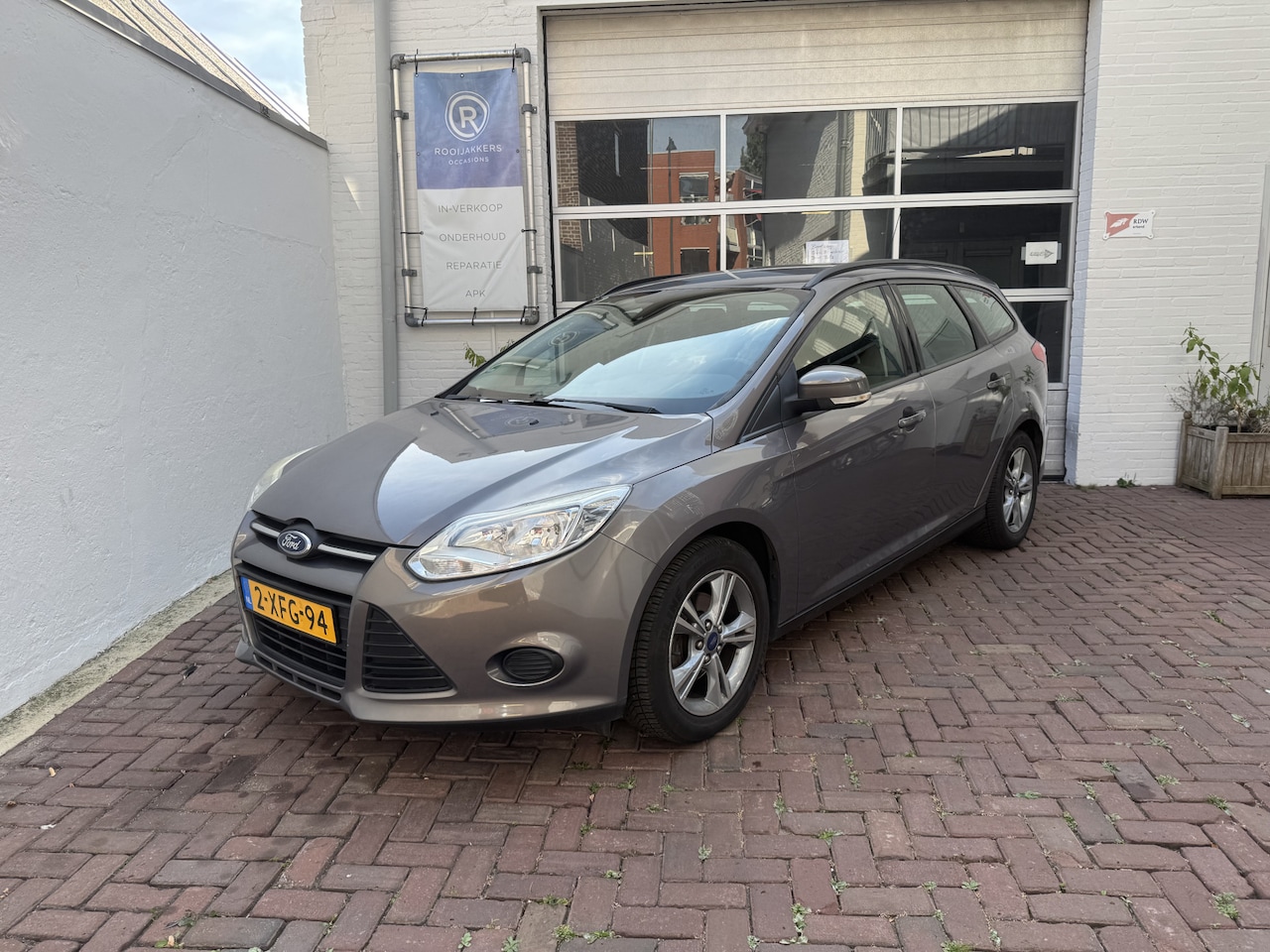 Ford Focus Wagon - 1.0 EcoBoost Edition Airco/Navi/Cruisecontrol/LMvelgen - AutoWereld.nl