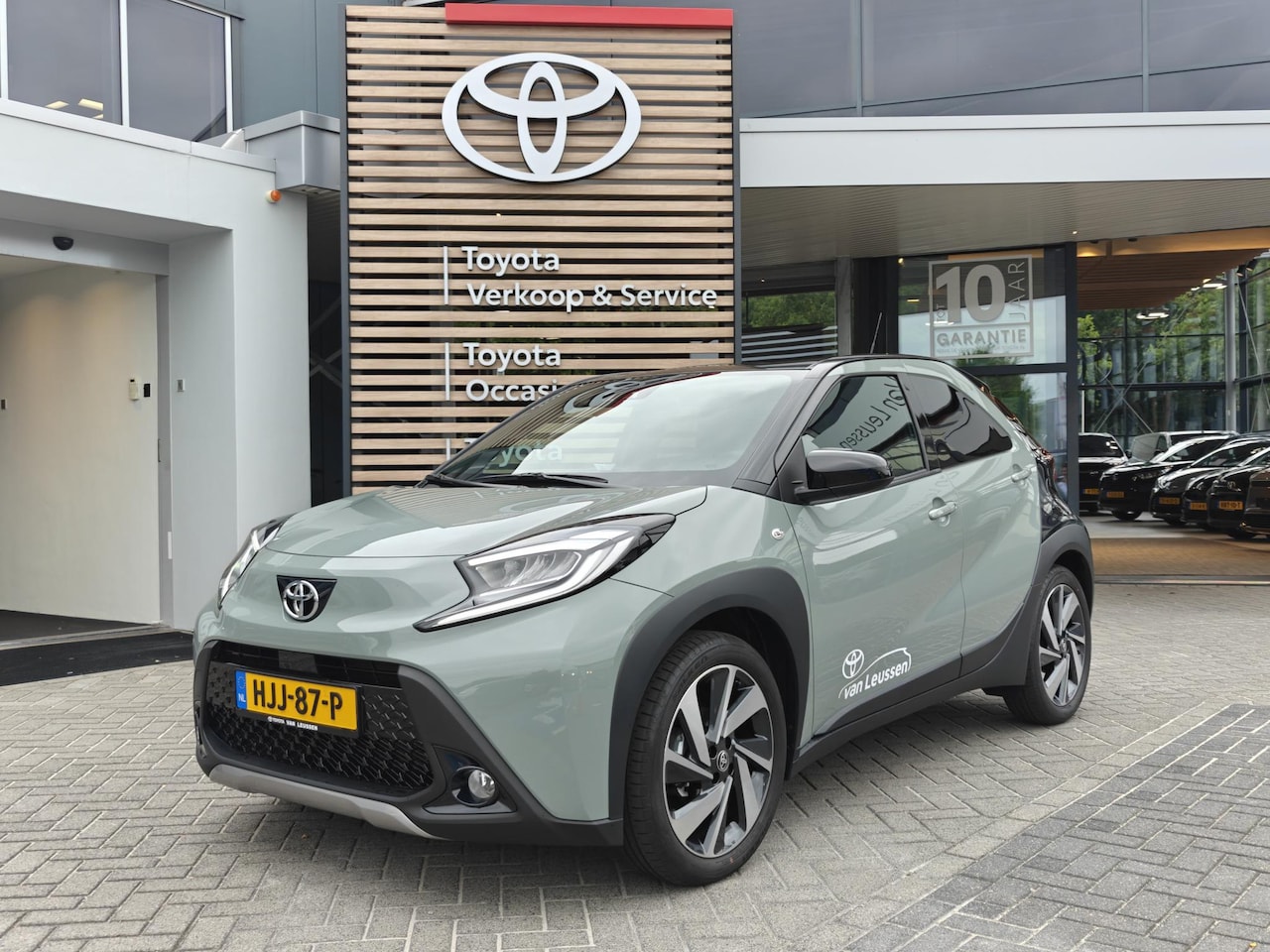 Toyota Aygo X - ENVY NIEUW DIRECT RIJDEN PARK-SENSOREN 18' LM-VELGEN AD-CRUISE CLIMA BLUETOOTH APPLE/ANDRO - AutoWereld.nl