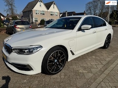 BMW 5-serie - 530e iPerformance Executive AIRCO HEAD UP 19.LM VELGEN 180455 KM BOMVOLLE OPTIE