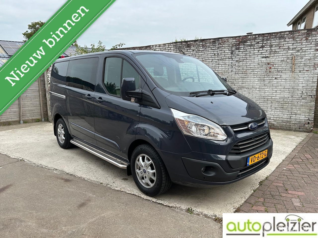 Ford Transit Custom - 270 2.2 TDCI L1H1 Ambiente DC 270 2.2 TDCI L1H1 Ambiente DC - AutoWereld.nl