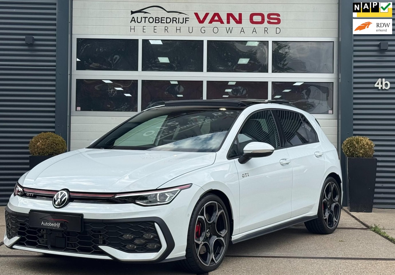 Volkswagen Golf - 8.5 2.0 TSI GTI l 265pk l 360 camera l Panoramadak l Voll - AutoWereld.nl