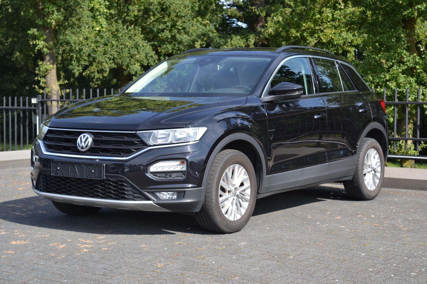 Volkswagen T-Roc - 1.0 TSi Style ACC | Camera | 16" Velgen | Aut. Airco | Stoelverw. - AutoWereld.nl