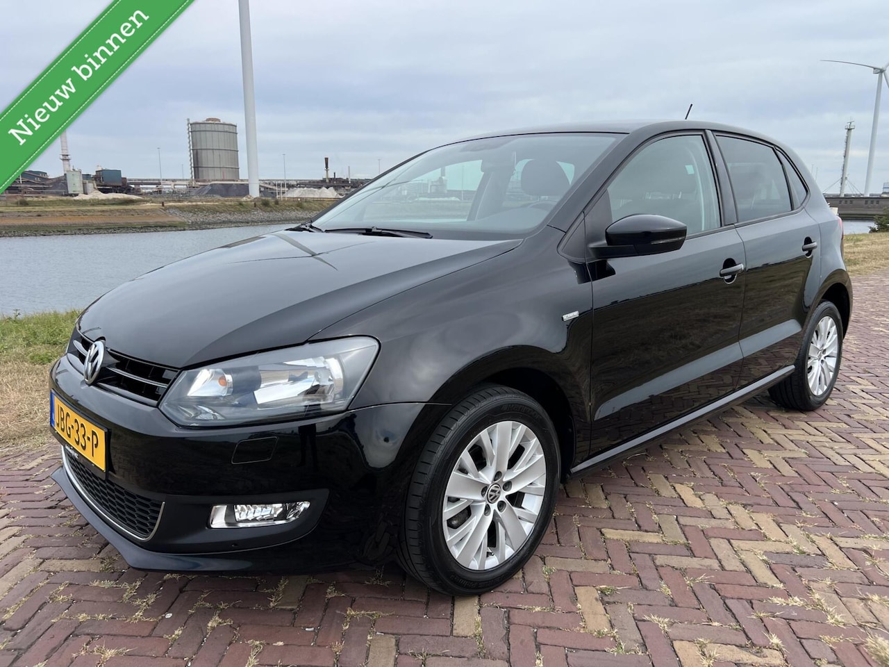 Volkswagen Polo - 1.2 BJ 2014 AIRCO|NAVI|CARPLAY|PDC|NW APK - AutoWereld.nl