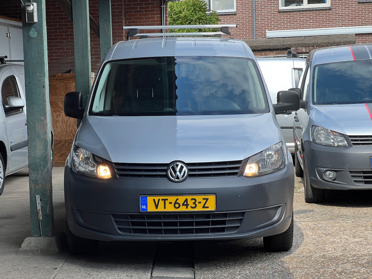 Volkswagen Caddy - 1.6 TDI 127.000KM | 102pk | Airco | Elek.ramen | nieuwe APK - AutoWereld.nl