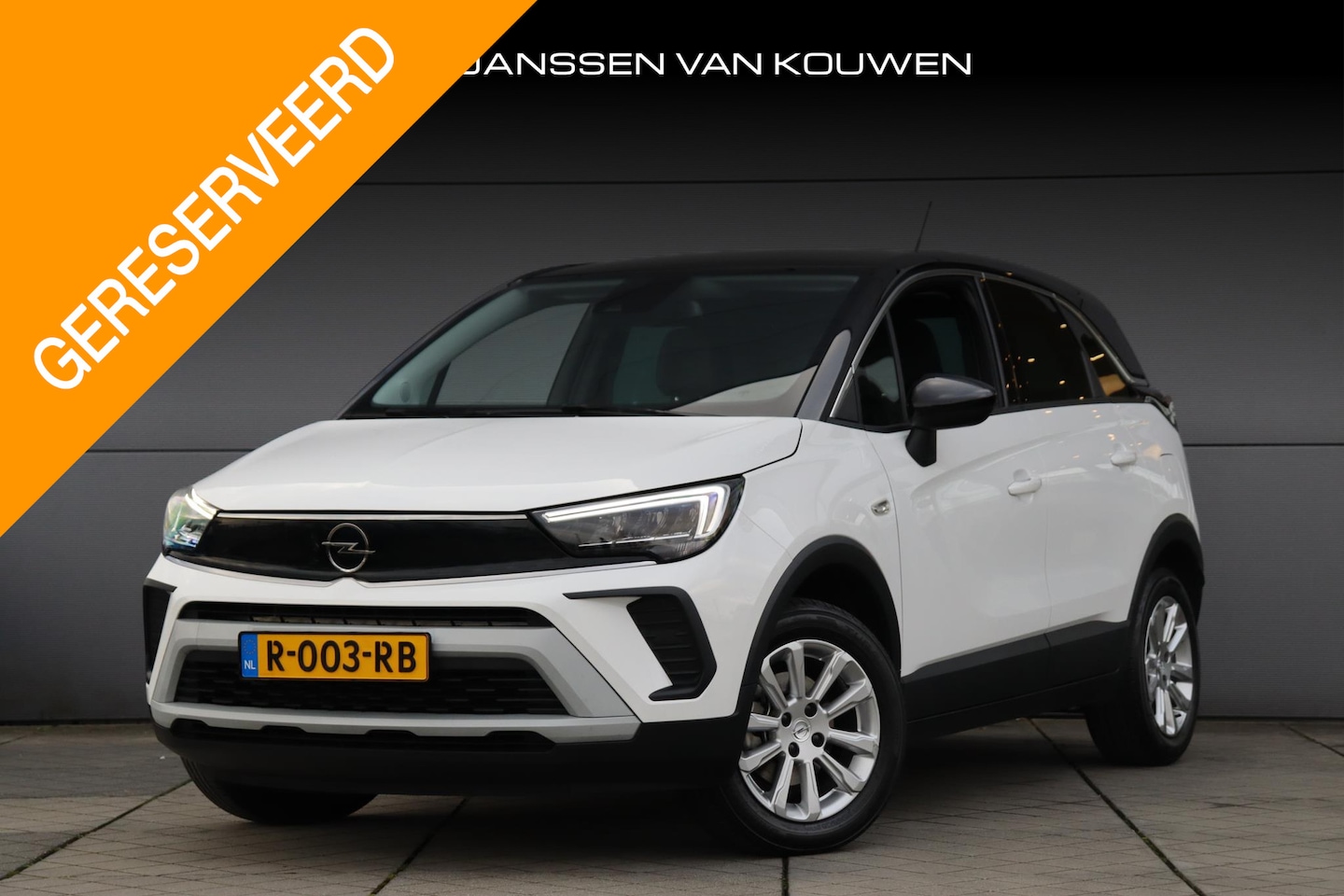 Opel Crossland - 1.2 Turbo Elegance / Navigatie / Apple CarPlay / Trekhaak / Zwart dak - AutoWereld.nl