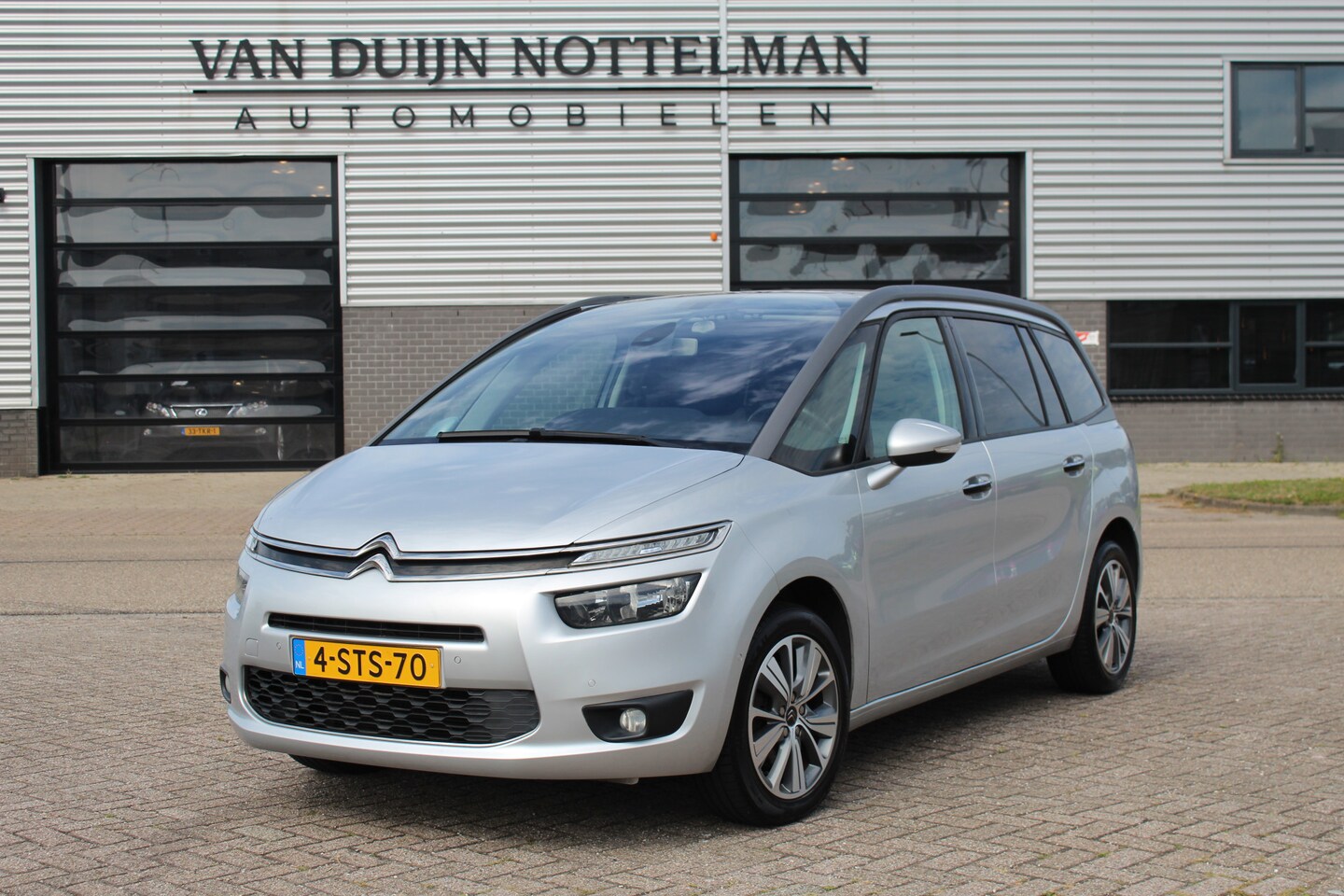 Citroën Grand C4 Picasso - 1.6 THP Business / Navigatie / Camera / N.A.P. - AutoWereld.nl