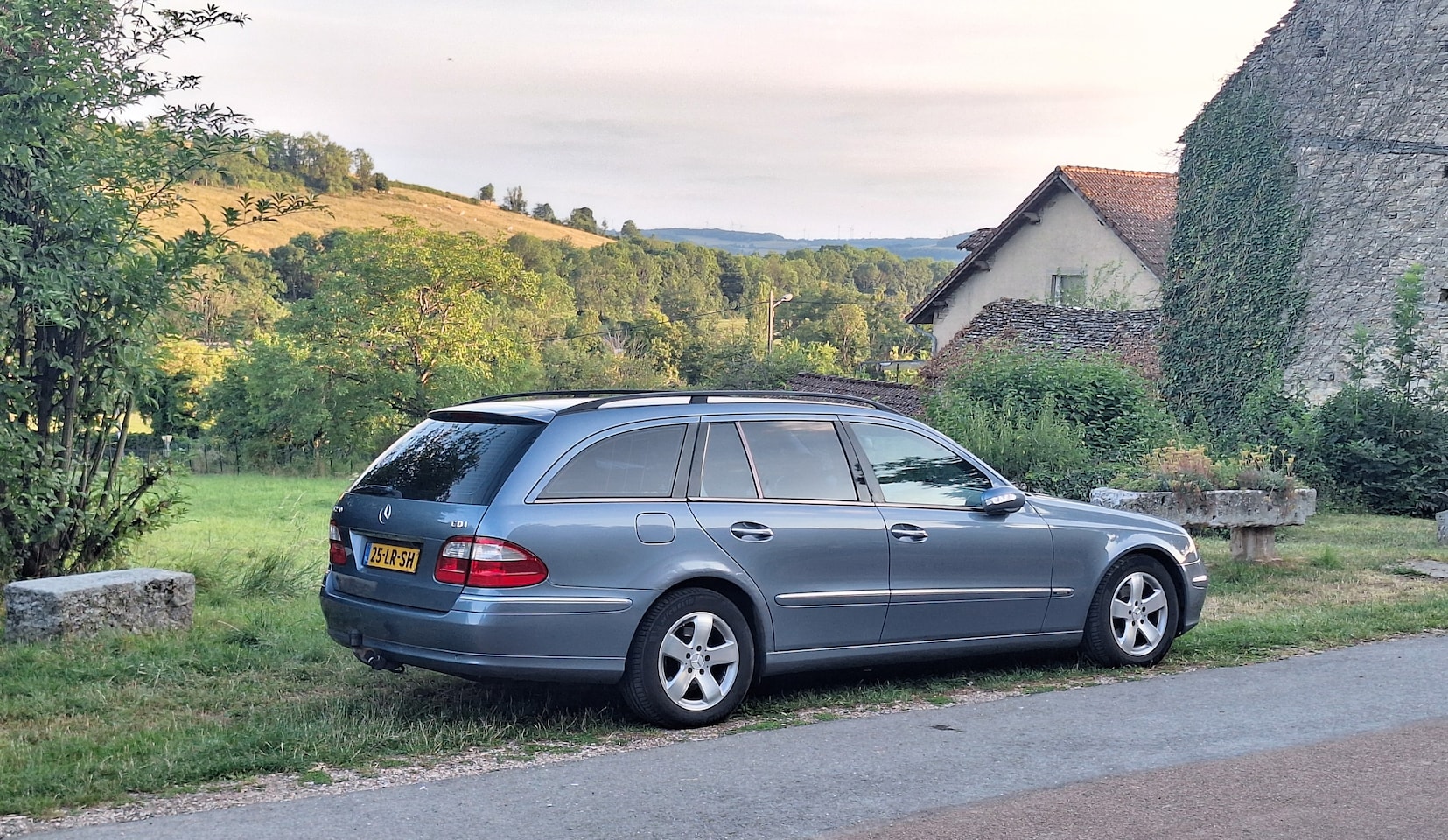 Mercedes-Benz E-klasse Combi - 270 CDI Elegance - AutoWereld.nl