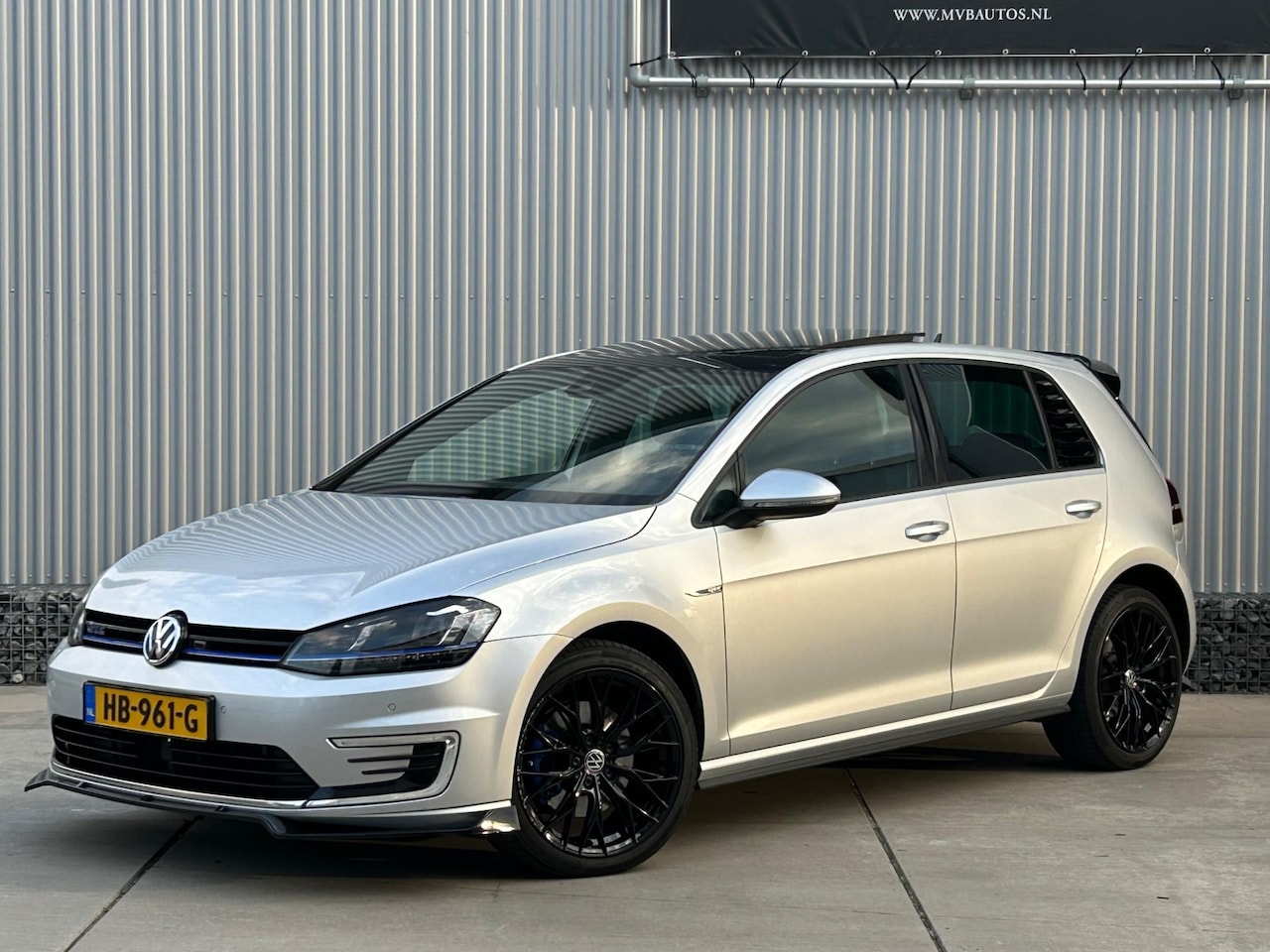 Volkswagen Golf - 1.4 TSI GTE 1.4 TSI GTE, Panorama dak, Lederen bekleding, Sportuitlaat, NAP - AutoWereld.nl