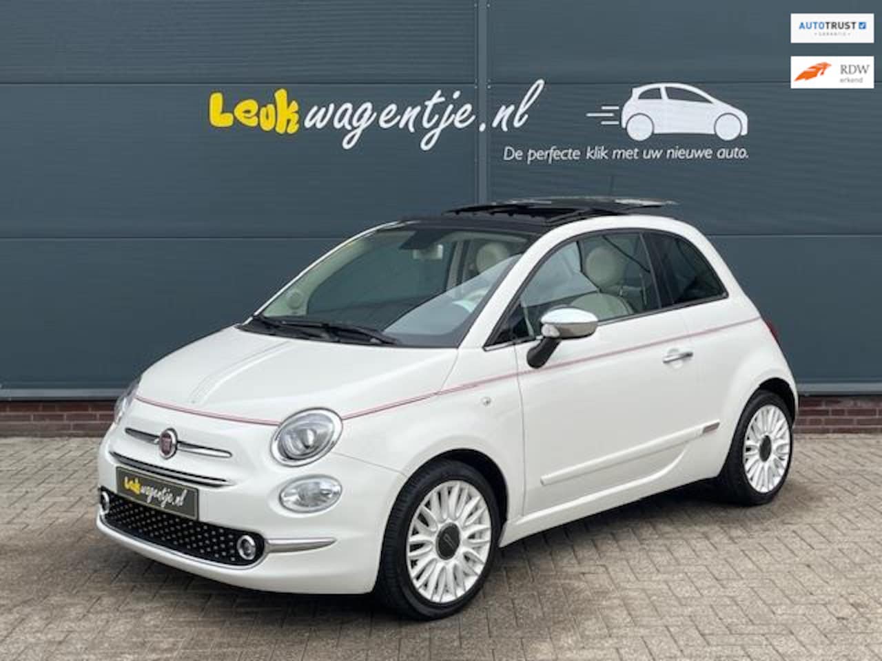 Fiat 500 - 1.2 Dolcevita *schuifdak *leder *carplay *climate - AutoWereld.nl