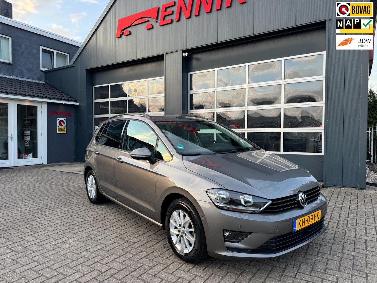 Volkswagen Golf Sportsvan - 1.2 TSI Business Edition / ACC / Trekhaak / Navi / 1e eig. NAP . - AutoWereld.nl