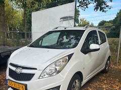 Chevrolet Spark - 1.0 16V LT White Limted Edition Bi-Fuel