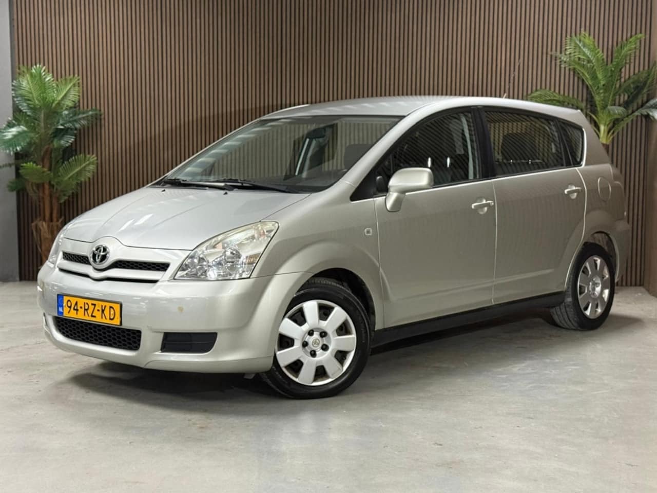 Toyota Corolla Verso - 1.6 VVT-i Terra 1.6 VVT-i Terra - AutoWereld.nl