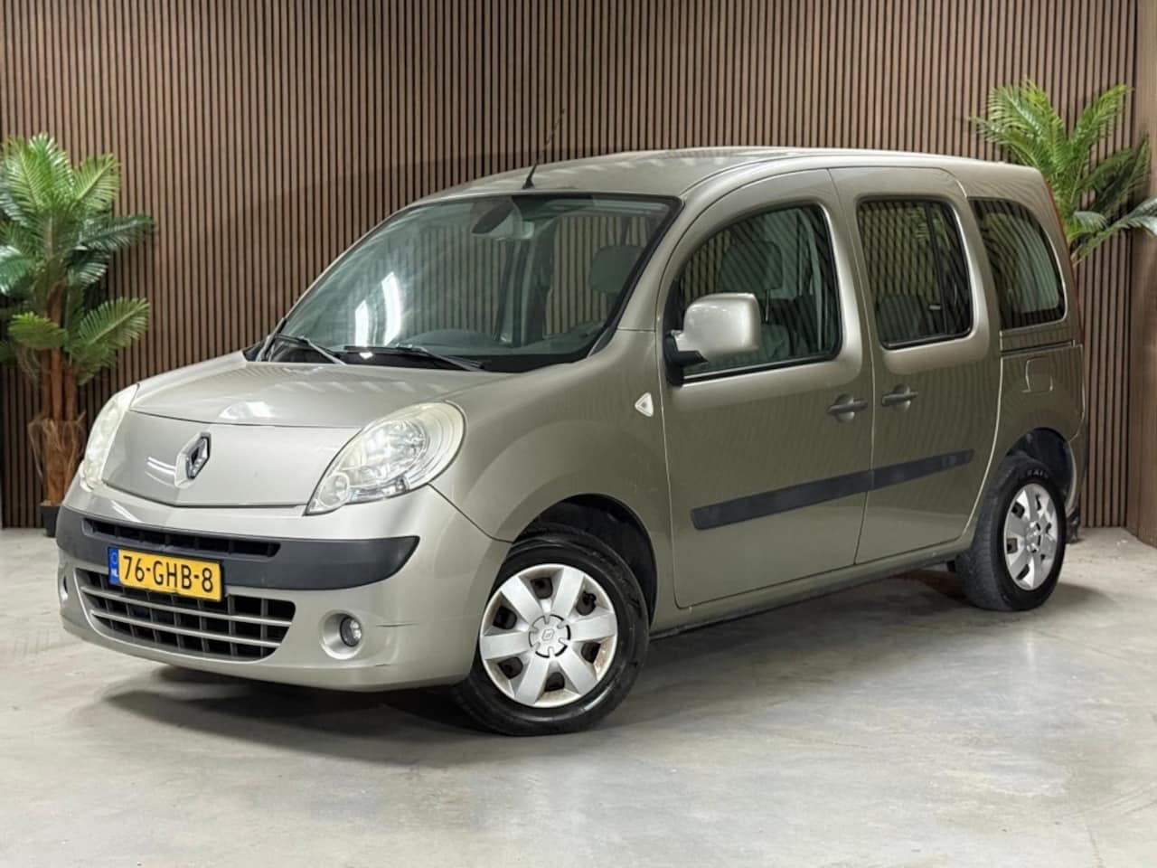 Renault Kangoo Family - 1.6-16V Expression 1.6-16V Expression - AutoWereld.nl
