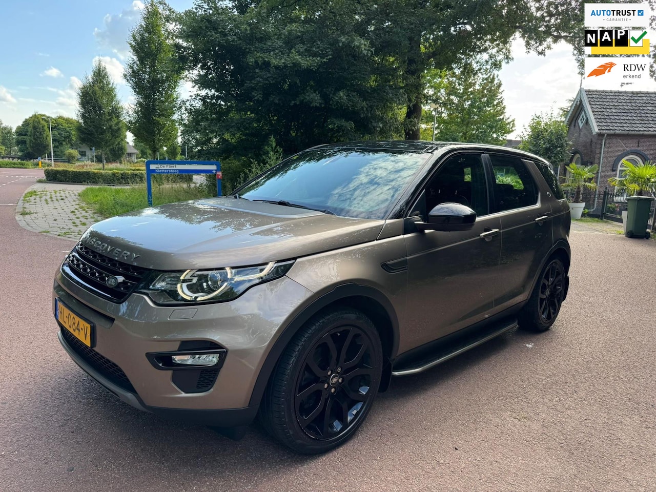 Land Rover Discovery Sport - 2.2 SD4 4WD HSE 7p./ Navi / Airco / Xenon / Trekhaak - AutoWereld.nl