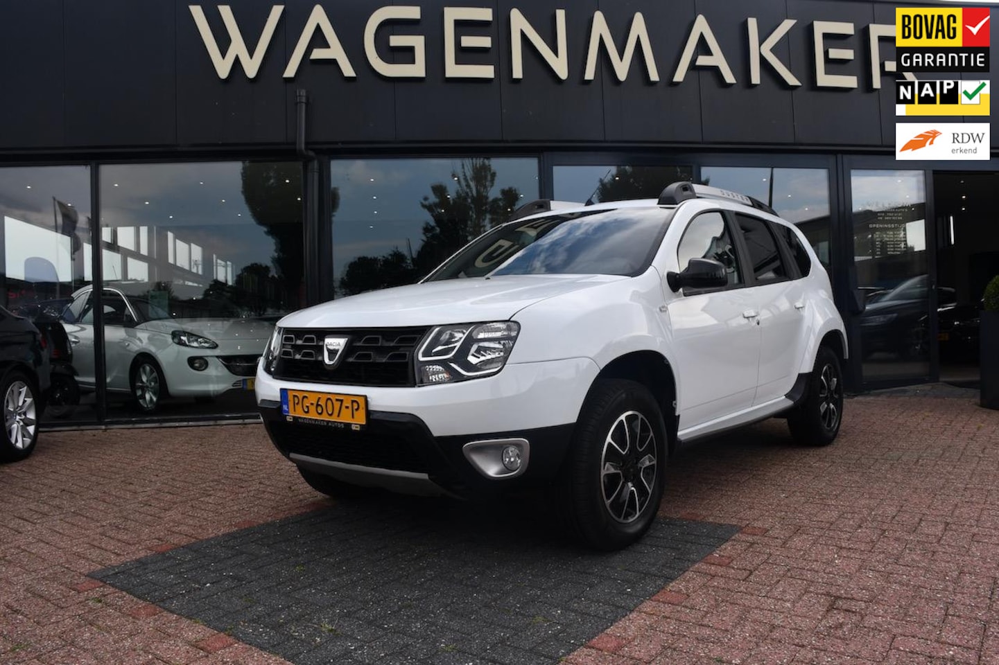 Dacia Duster - 1.5 dCi S&S 4x2 Blackshadow Clima|Cruise|NAVI! - AutoWereld.nl