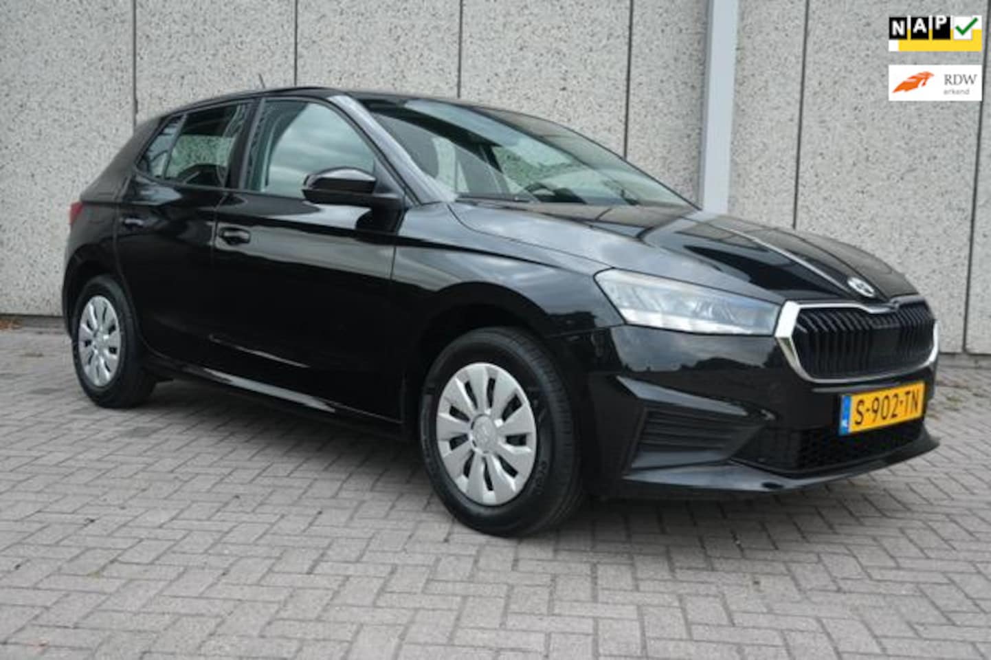 Skoda Fabia - 1.0 TSI Ambition Org.NL auto Led Navi Airco P-sensoren Cruise Car Play - AutoWereld.nl
