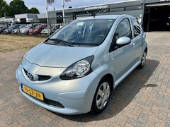 Toyota Aygo - 1.0-12V + Zeer Nette Auto - Weinig km