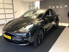 Tesla Model Y - RWD Zwarte velgen