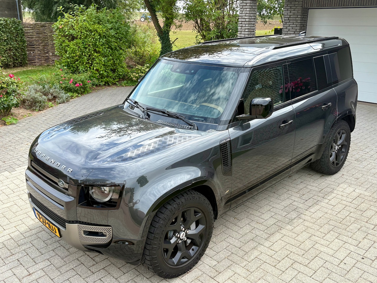 Land Rover Defender - 3.0 D300 110 MHEV X-Dynamic HSE - AutoWereld.nl