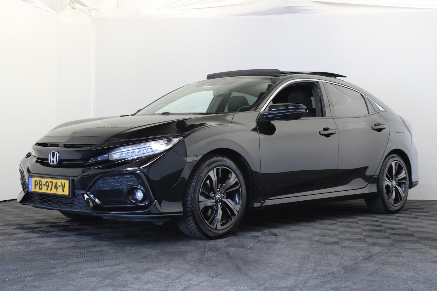 Honda Civic - 1.0 i-VTEC Executive |Pano|Stoelverwarming| - AutoWereld.nl