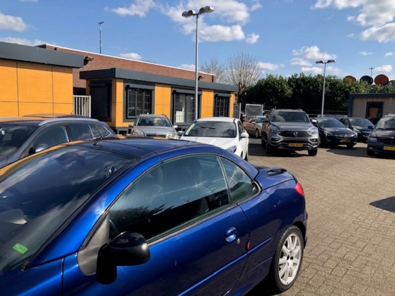 Peugeot 206 - 2.0-16V  CC SLECHTS 790 EURO!!! ZO MEENEEMPRIJS!!! - AutoWereld.nl