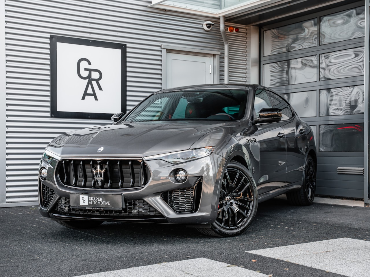 Maserati Levante - 3.0 V6 Modena S | orig. NL | Panoramadak - AutoWereld.nl
