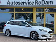 Ford Focus Wagon - 1.5 Titanium Edition