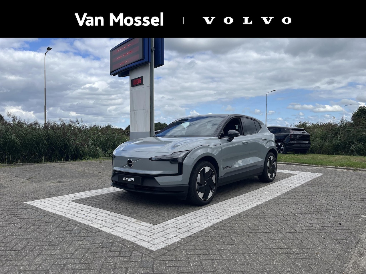 Volvo EX30 - Single Motor Extended Range Plus 69 kWh | Harman/Kardon | Keyless Entry | Elektrische acht - AutoWereld.nl