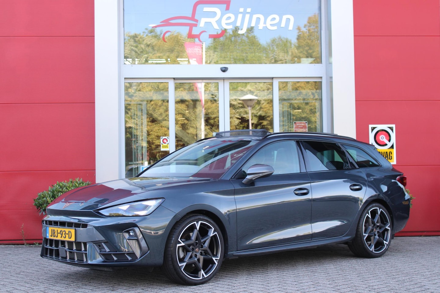 CUPRA Leon Sportstourer - 1.5 eTSI 150PK BUSINESS EDITION | NIEUW MODEL! | PANORAMISCH SCHUIF/KANTELDAK | SENNHEISER - AutoWereld.nl
