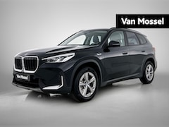 BMW X1 - xDrive30e | LEER | APPLE CARPLAY / ANDRIOD AUTO | NAVIGATIE | STOELVERWARMING | ELEKTRISCH
