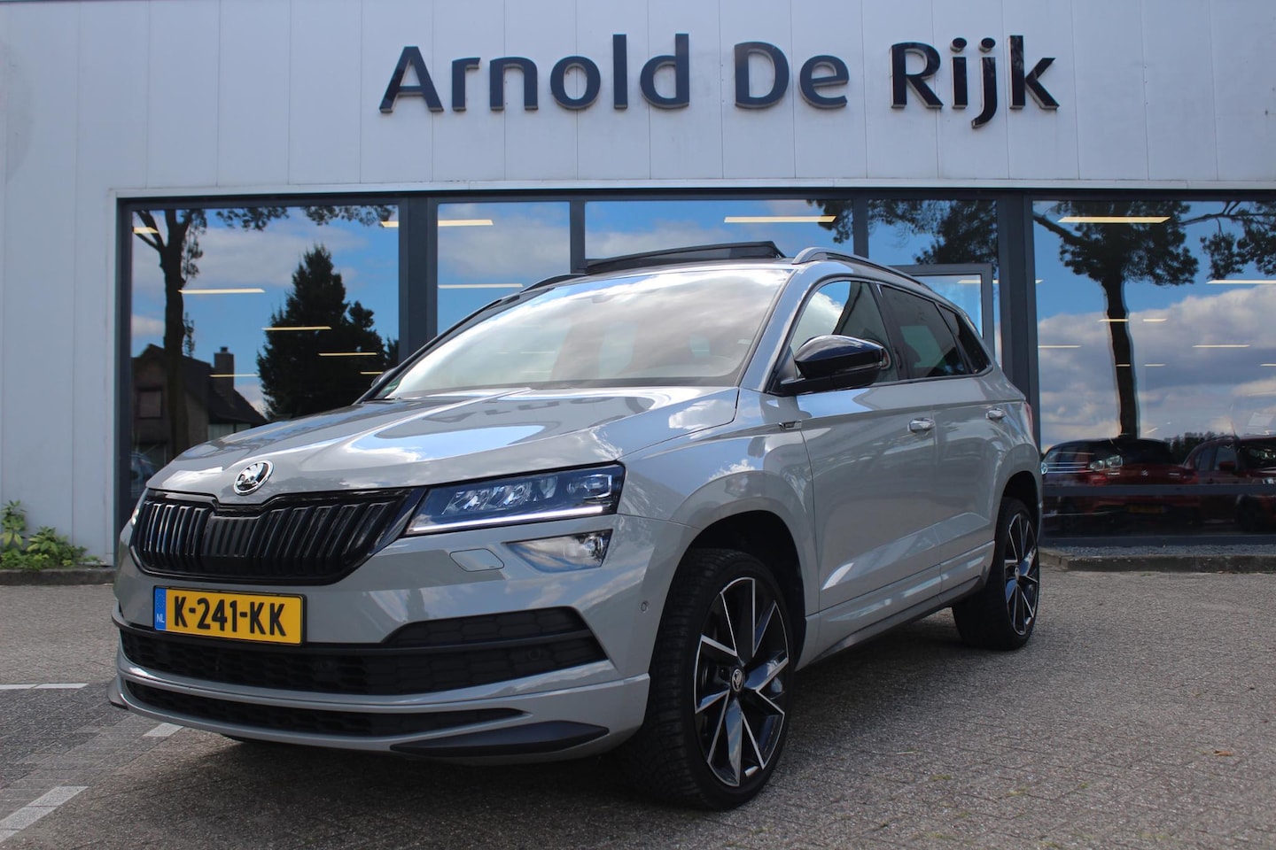 Skoda Karoq - 1.5 TSI ACT Sportline Business 1.5 TSI ACT Sportline Business - AutoWereld.nl