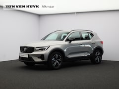 Volvo XC40 - 2.0 B4 Plus Dark / Trekhaak / Stoel+stuur+voorruitverwarming / Harman Kardon / Elektr. bed