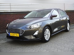 Ford Focus - 1.0 EcoBoost 125PK Titanium Business/Trekhaak/ Dealeronderhouden