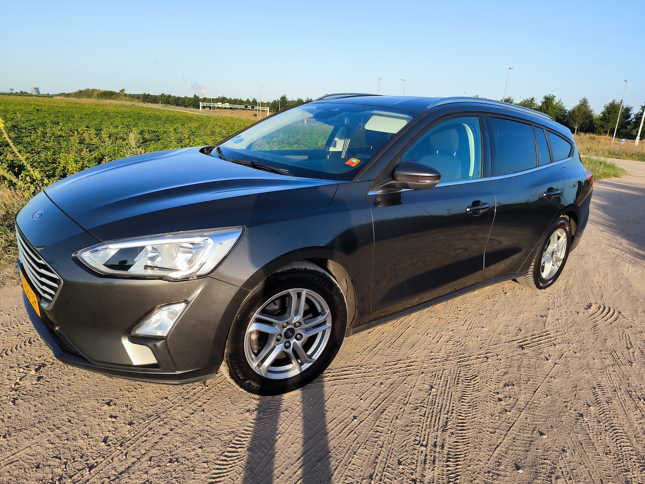Ford Focus Wagon - 1.0 EcoBoost Titanium Business - AutoWereld.nl