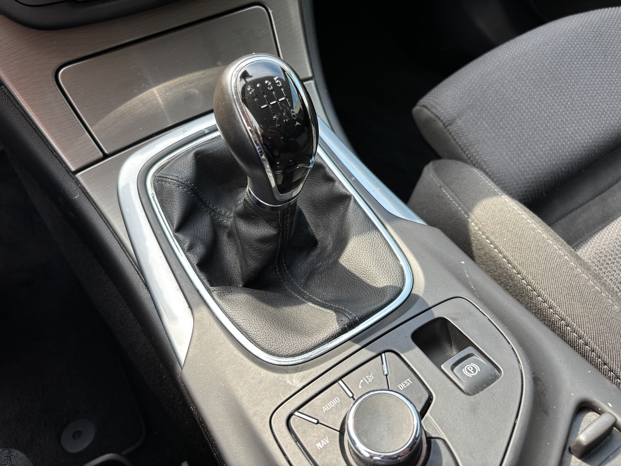 Opel Insignia - 2.0 T Sport 4x4 | 220pk. Navi. Trekh. 1800kg trekgewicht.