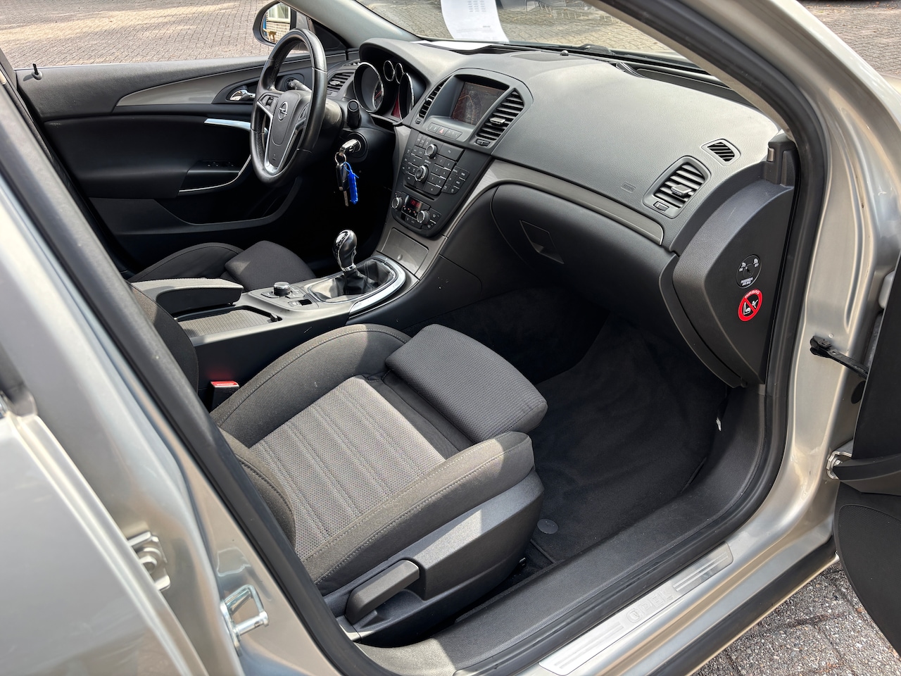 Opel Insignia - 2.0 T Sport 4x4 | 220pk. Navi. Trekh. 1800kg trekgewicht.