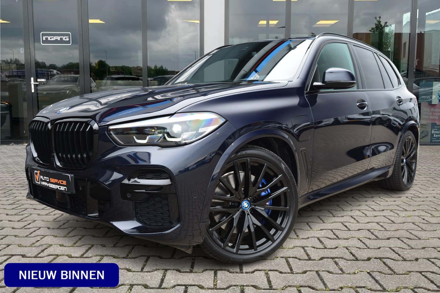 BMW X5 - xDrive45e M-Sport | Pano | M Stoelen | 22 Inch | Carbon zwart | - AutoWereld.nl