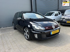 Volkswagen Golf - 2.0 GTI 211 PK AUTOMAAT/STOELVERWARMING