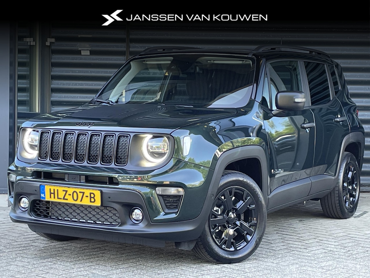 Jeep Renegade - 4xe 240 Plug-in Hybrid Electric The North Star Automaat Panoramadak Winter Pakket - AutoWereld.nl