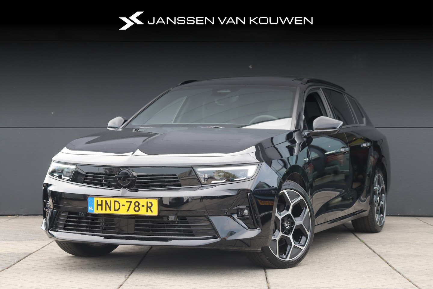Opel Astra Sports Tourer - 1.2 Turbo Hybrid Ultimate Automaat Panoramadak Infotainment Pakket Draadloze Apple CarPlay - AutoWereld.nl