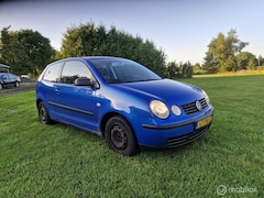 Volkswagen Polo - 1.4-16V Athene