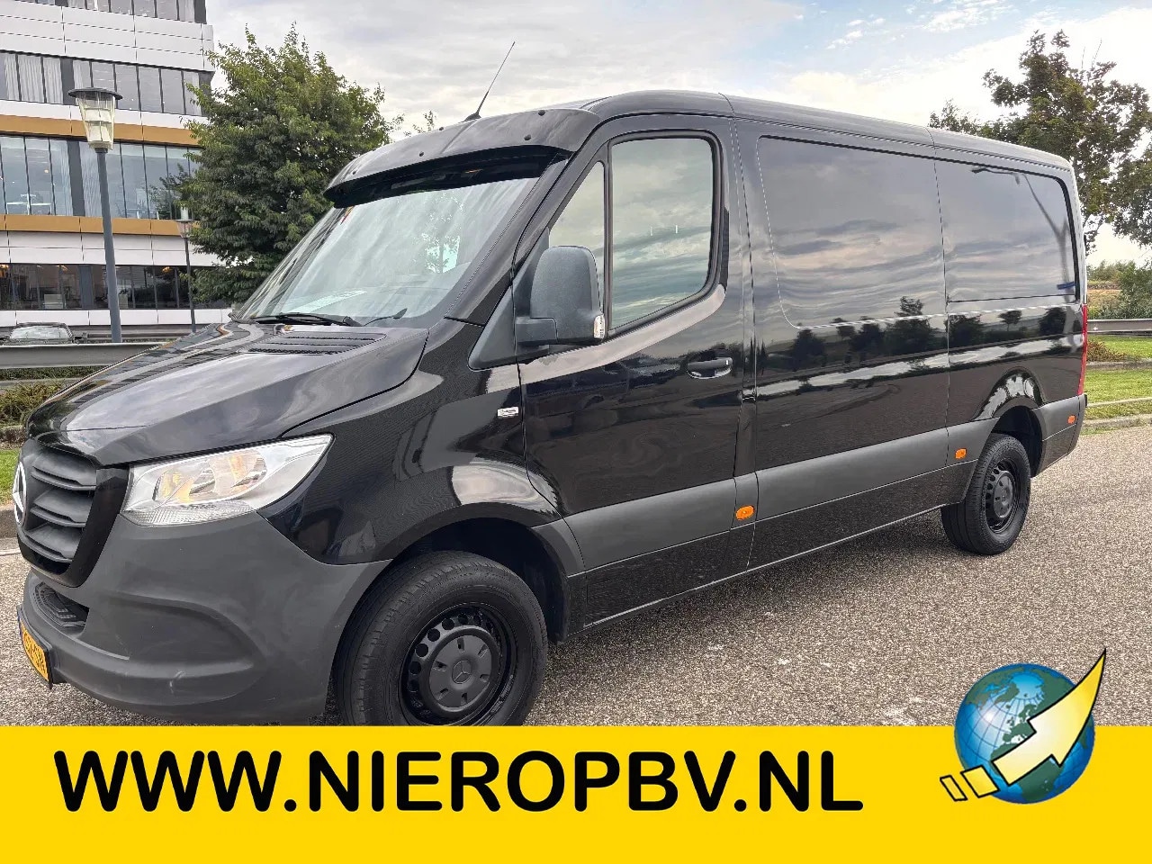 Mercedes-Benz Sprinter - 316CDI L2H1 Automaat Airco Navi Cruisecontrol 3500KG Trekhaak - AutoWereld.nl