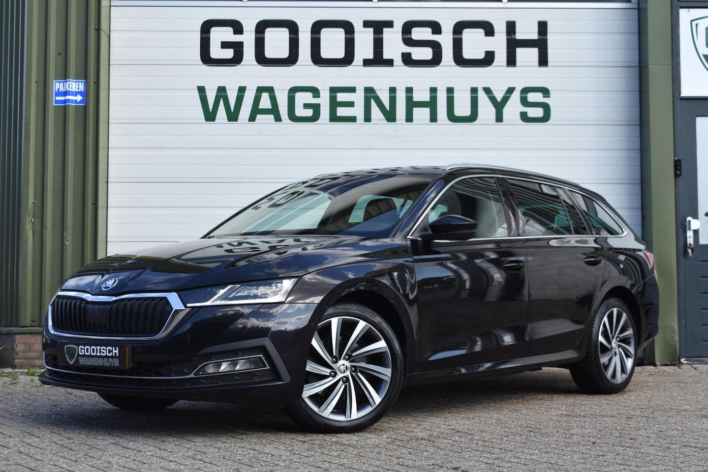 Skoda Octavia Combi - 1.4 TSI iV PHEV Business Edition Plus | Head-UP | Stoel-Stuurverwarming | Panoramadak - AutoWereld.nl