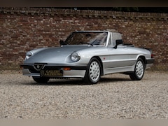 Alfa Romeo Spider - 2.0 QV "Argento" The sportive QV - "Quadrifoglio Verde" - version within the 3rd series Sp