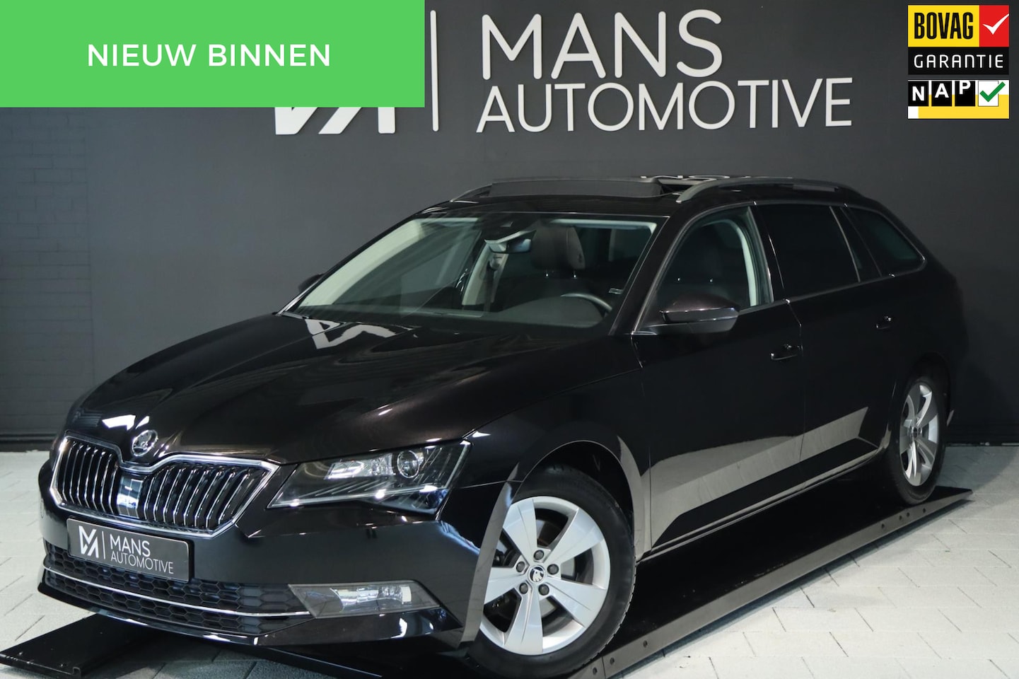 Skoda Superb - 1.4 TSI ACT / PANODAK / DODEHOEK / ACC / MEMORY / CAMERA - AutoWereld.nl