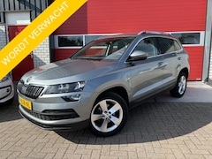 Skoda Karoq - 1.0 TSI Ambition Business AUTOMAAT / TREKHAAK / STOELVERW / NAVI / CARPLAY / CLIMA / PDC /