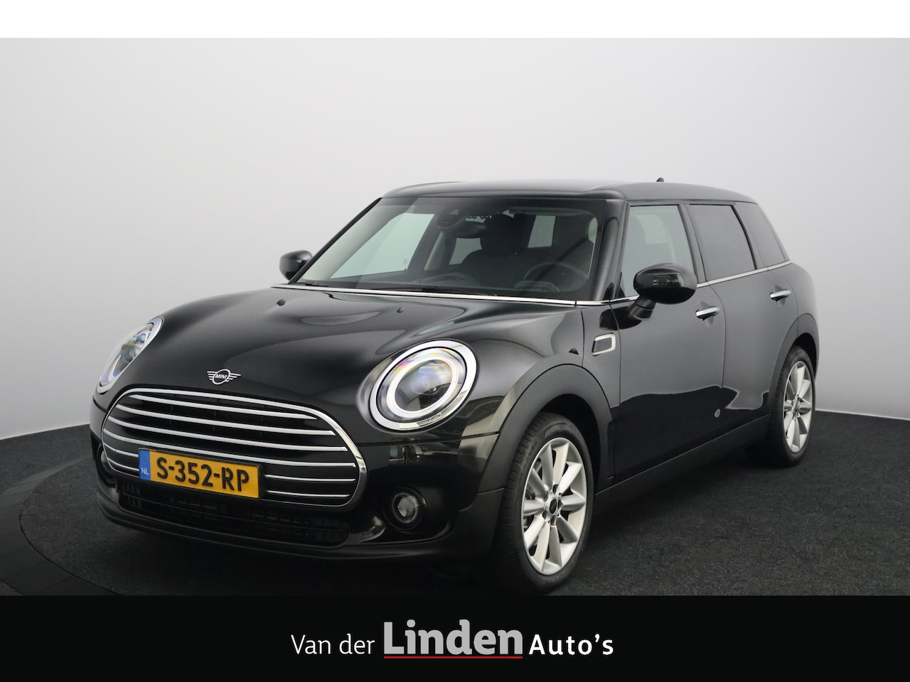 MINI Clubman - Mini 1.5 Cooper Classic | Automaat | Led | Navigatie | Camera - AutoWereld.nl