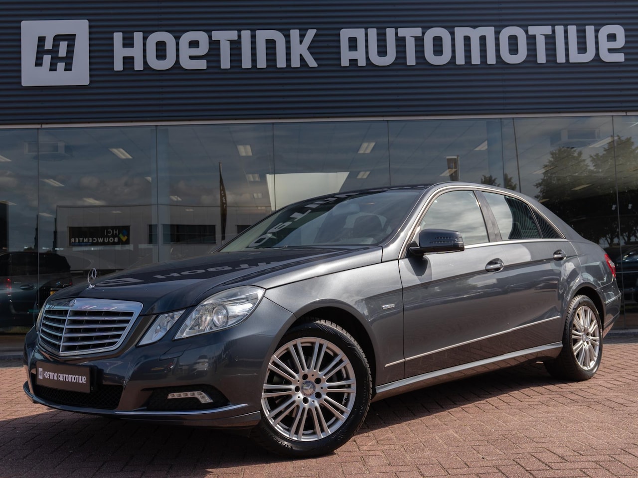 Mercedes-Benz E-klasse - 200 CGI Elegance | Navi | Cruise | Elc stoelen - AutoWereld.nl