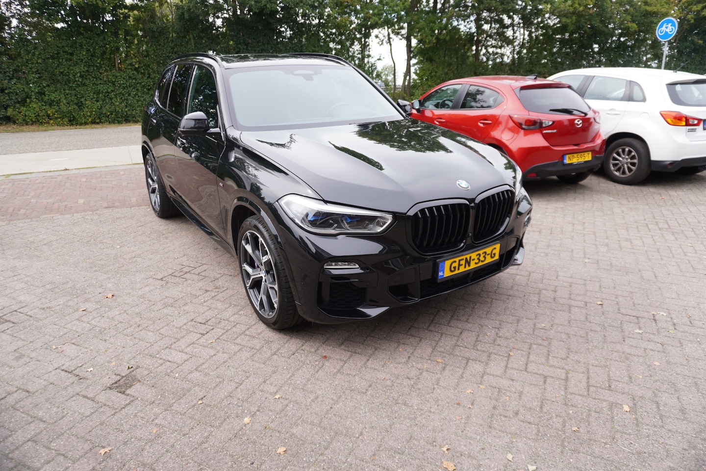 BMW X5 - xDrive45e High Executive TREKHAAK PANODAK HEAD UP 360 CAM - AutoWereld.nl